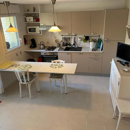 Omaha - 3 Personnes - Plages Du Debarquement Formigny